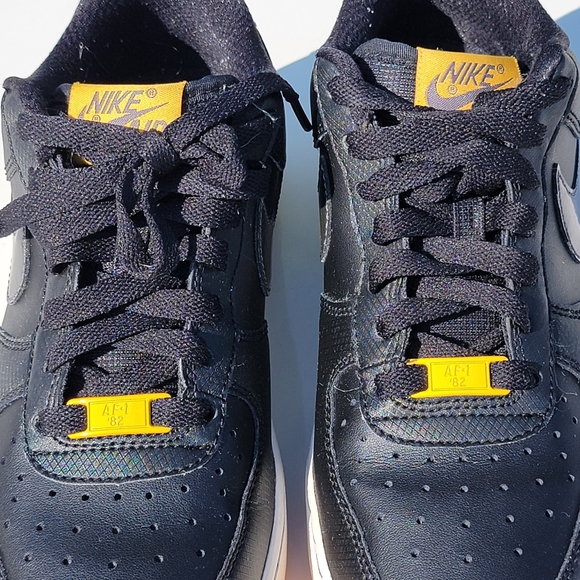 Rare Nike Air Force 1 Low Sneakers Size 8 Womens = 6.5Y Black Gold Charcoal - Picture 9 of 10